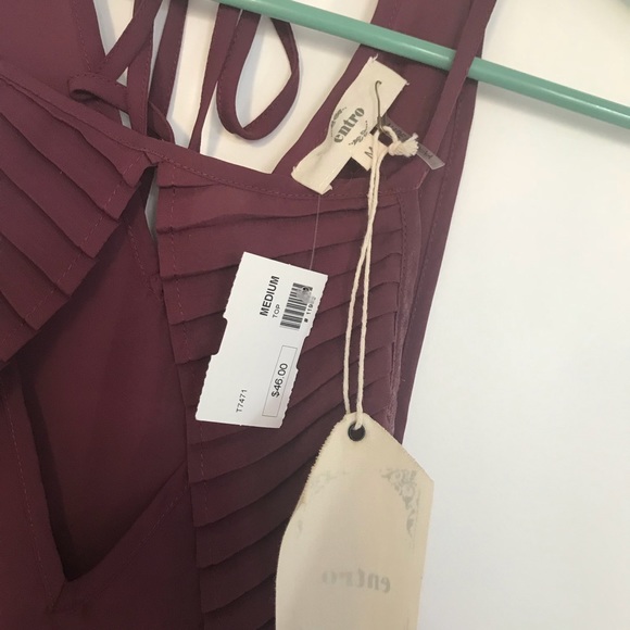 Entro Plum Cold Shoulder Top - Picture 3 of 7